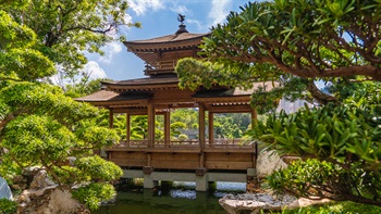 On the eastern end of Blue Pond stands the Pavilion Bridge. The traditional structure functions as a bridge as well as a pavilion for visitors to enjoy the view beyond the pond.